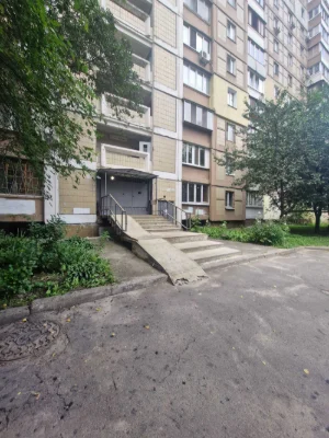 Вул. Ореста Васкула, буд.8, продаж , 4-х кімнатна