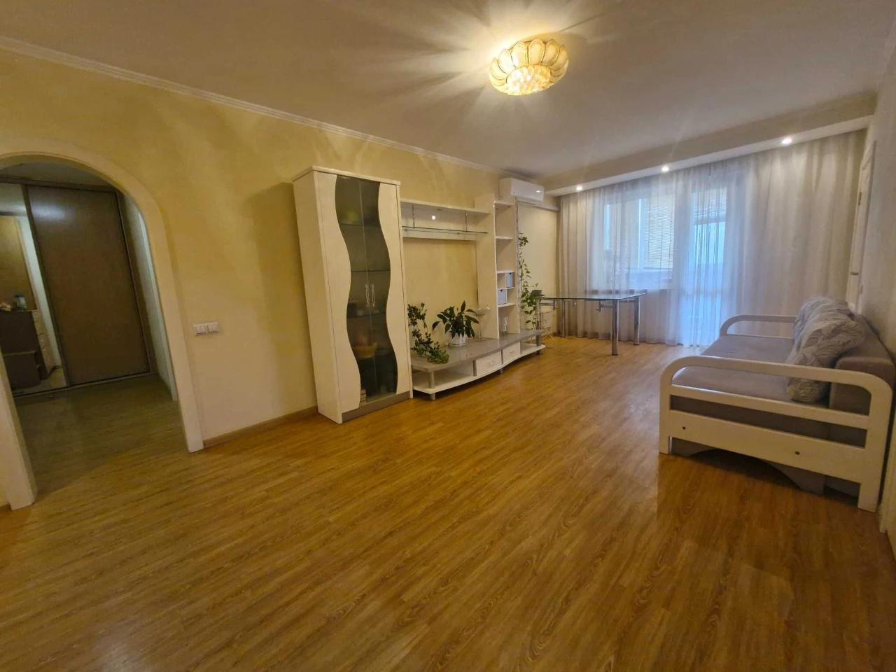 Вул. Ореста Васкула, буд.8, продаж , 4-х кімнатна