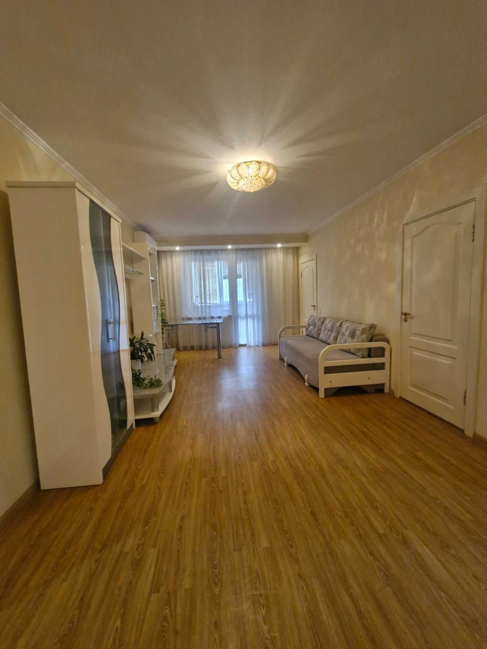 Вул. Ореста Васкула, буд.8, продаж , 4-х кімнатна