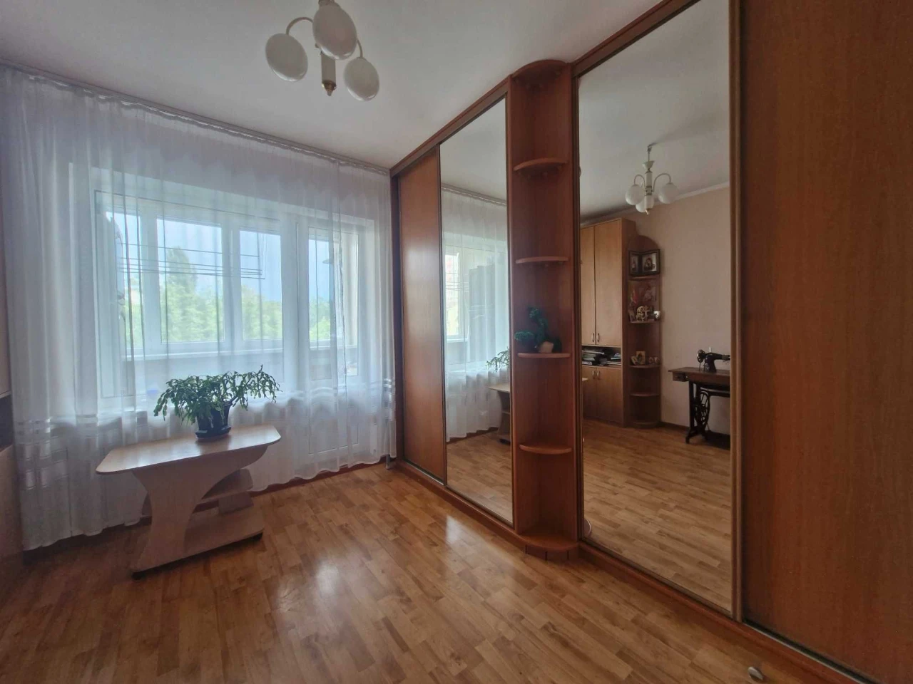 Вул. Ореста Васкула, буд.8, продаж , 4-х кімнатна