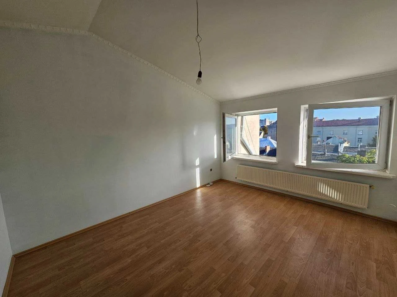 Sale of a 3-room apartment in the city center!