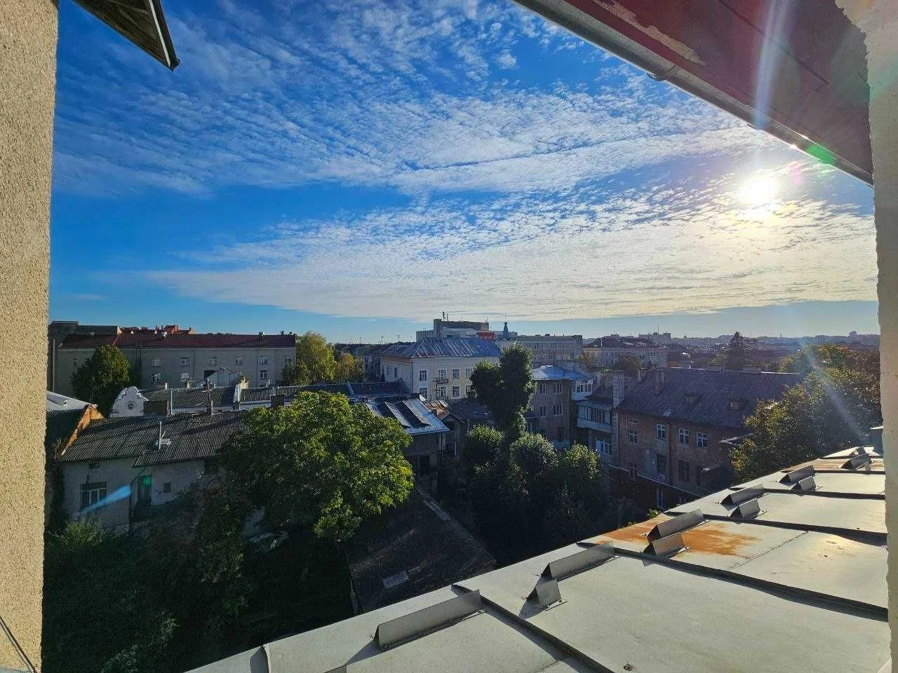 Sale of a 3-room apartment in the city center!