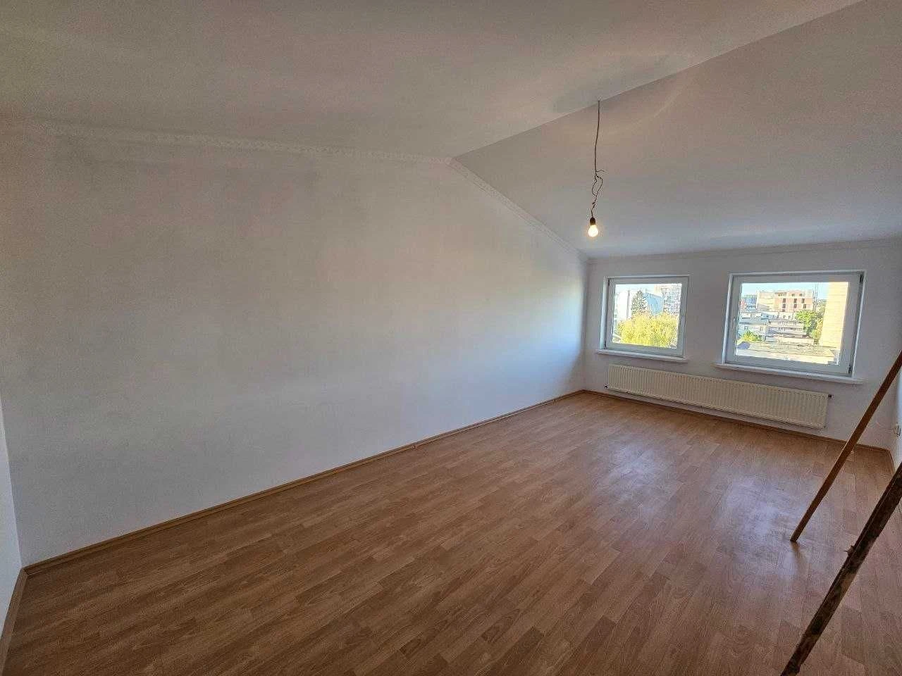 Sale of a 3-room apartment in the city center!