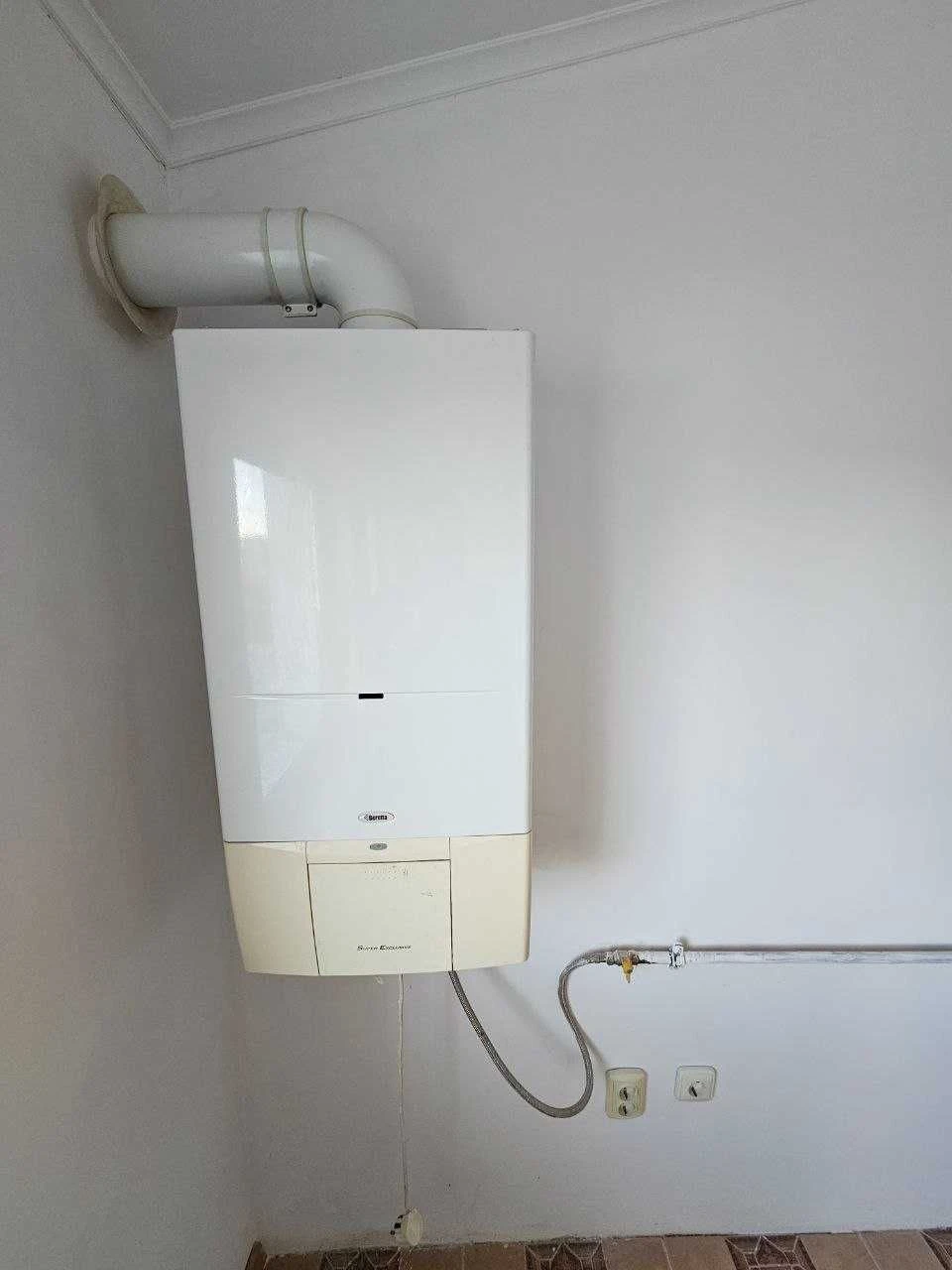 Sale of a 3-room apartment in the city center!