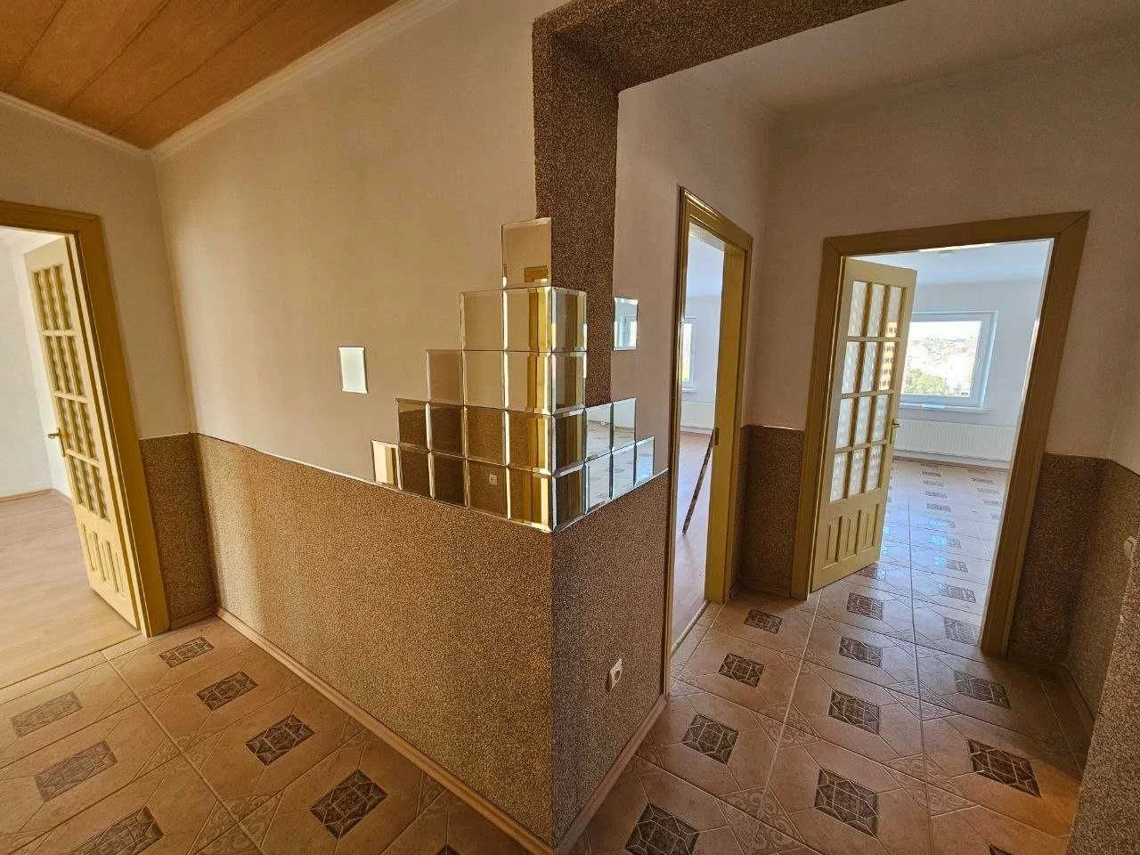 Sale of a 3-room apartment in the city center!