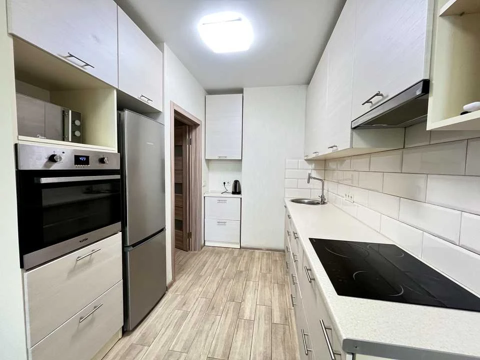Apartment. Vasyl Lipkivsky metro station street, Kyiv