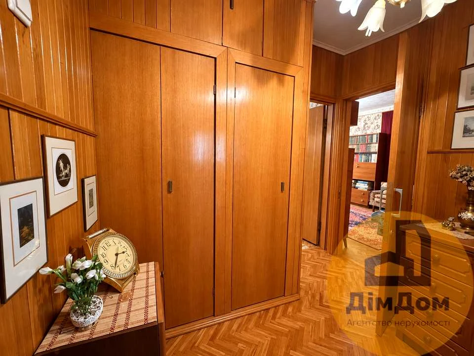 Apartment. Shvokhovychna Street, Kyiv
