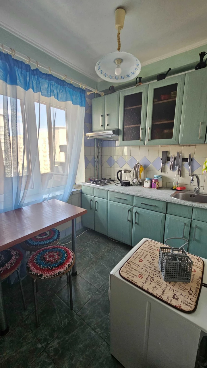 Sale of 5 Raisa Okipna Street, 5th floor, Left Bank, 3 minutes
