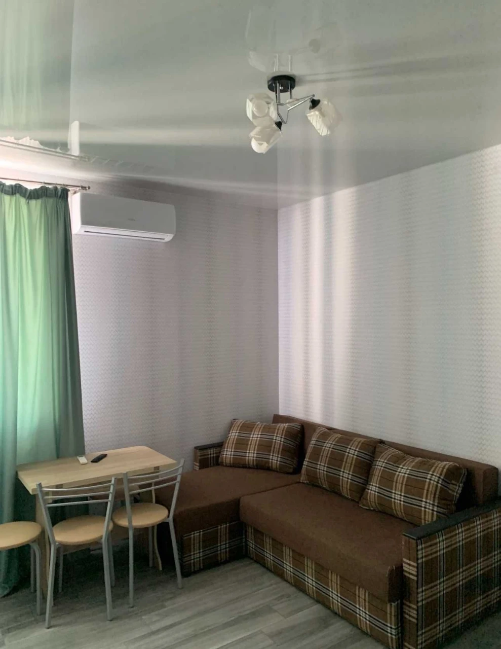Продається 1-кімнатна квартира, 42 м², ЖК "Побіди", 59, новобудова, метро "Побіда"