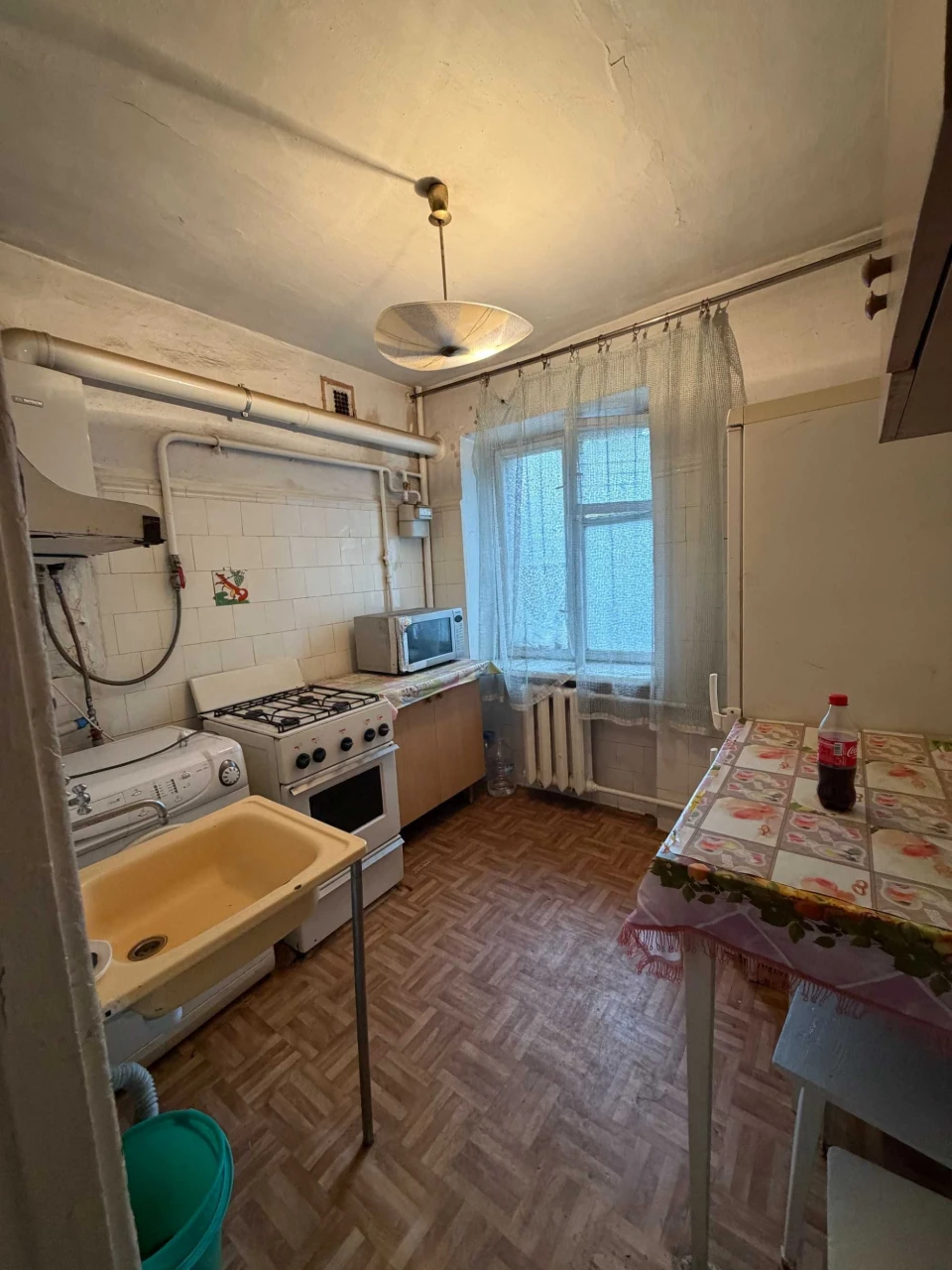 For sale, 2-bedroom apartment on Serdnyofontanska Street.