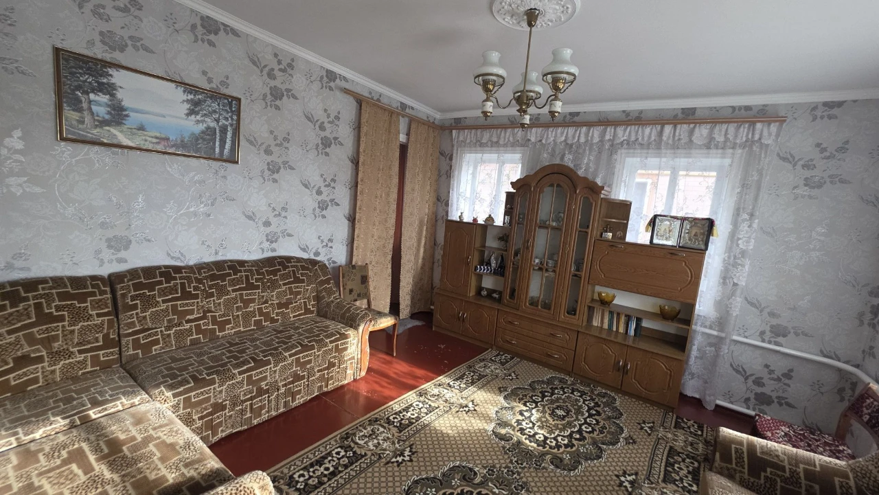 Продаж будинку в центрі  с.Білозір'я