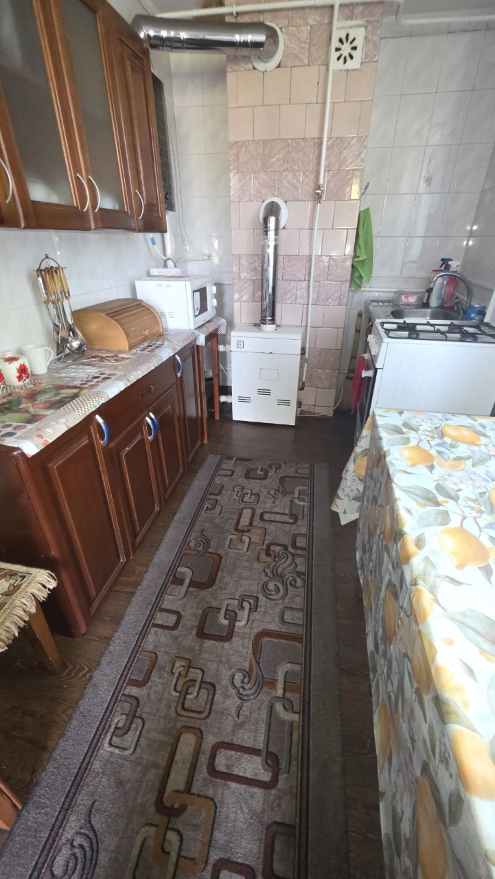 Продаж будинку в центрі  с.Білозір'я