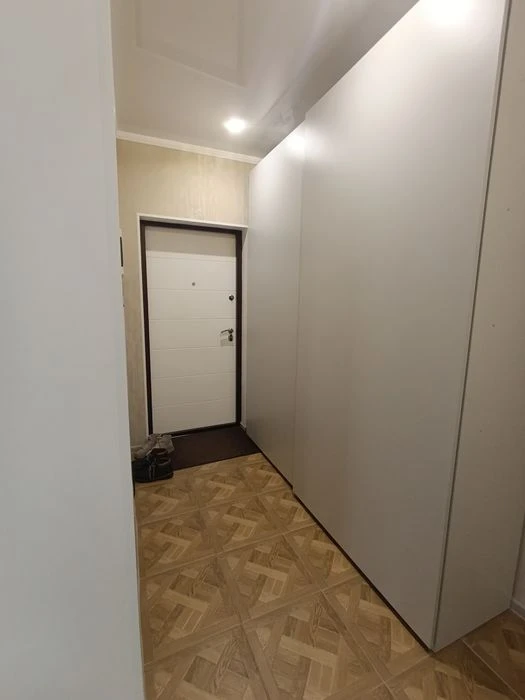 Продам велику  квартиру