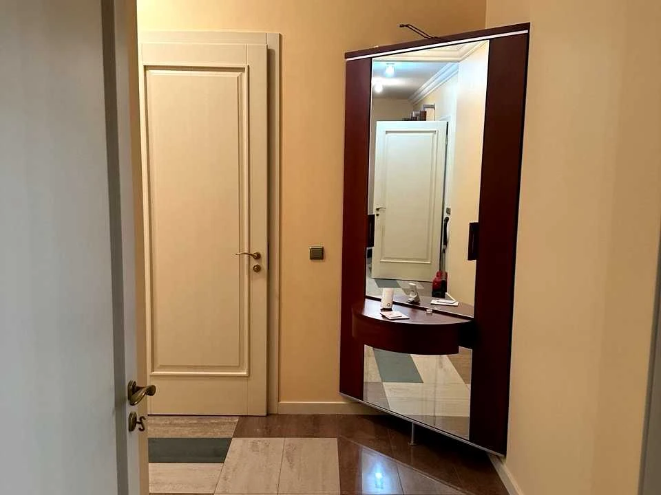 Apartment. Dimitrivska Street, Kyiv