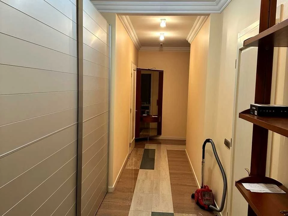 Apartment. Dimitrivska Street, Kyiv