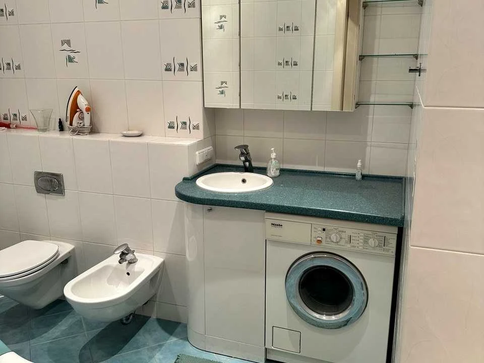 Apartment. Dimitrivska Street, Kyiv