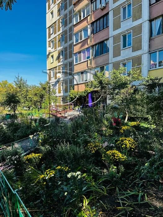 Продаж 1-кімнатна квартира за адресою Екстер (Цвєтаївої) 14