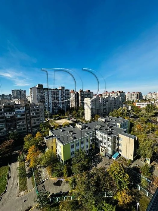 Продаж 1-кімнатна квартира за адресою Екстер (Цвєтаївої) 14