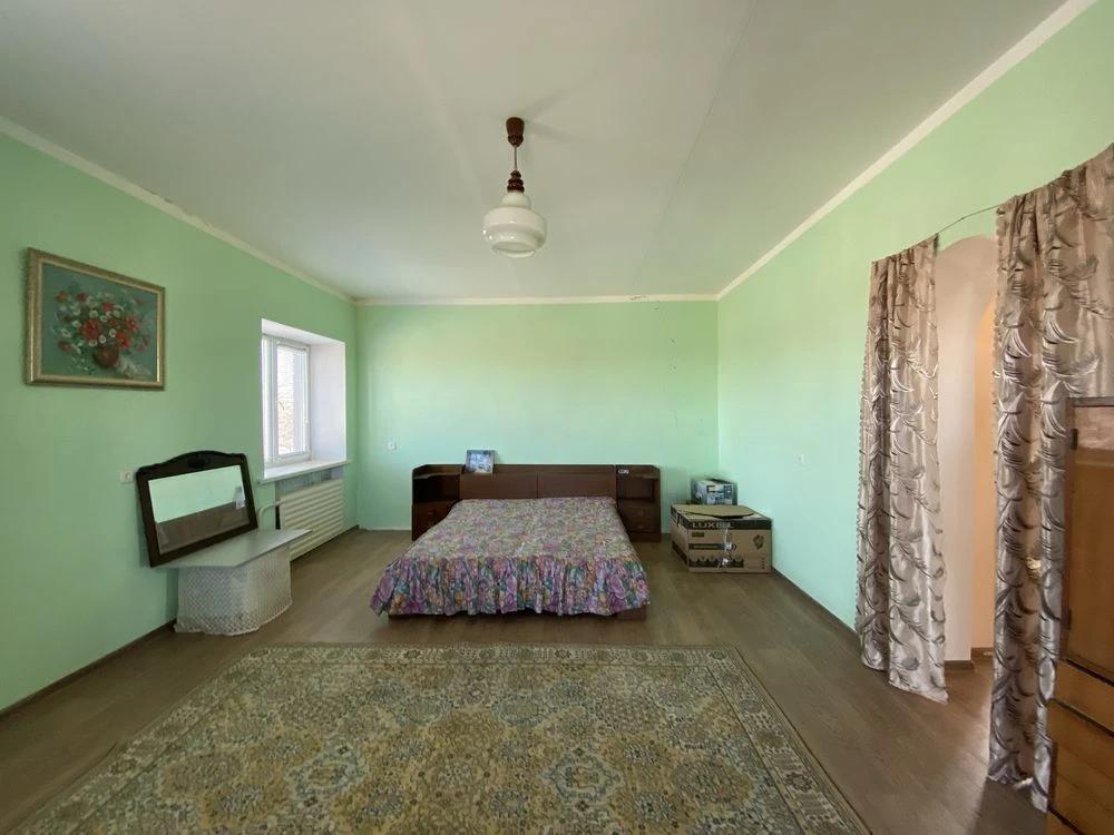 Selling 2-story house in Big Korennya