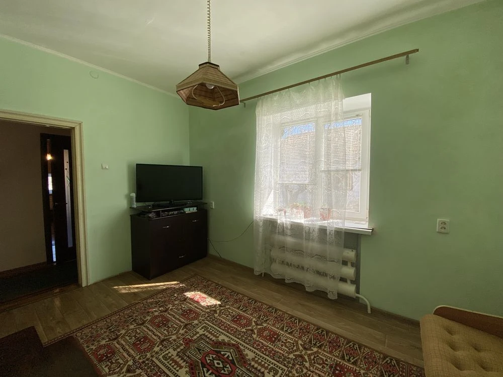 Selling 2-story house in Big Korennya