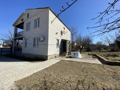 Selling 2-story house in Big Korennya