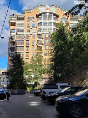 Long-Term Rental Apartment, Lypky