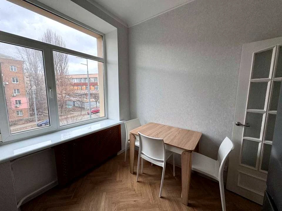 Apartment. Bogdan Gavrylyshyna st., Kyiv