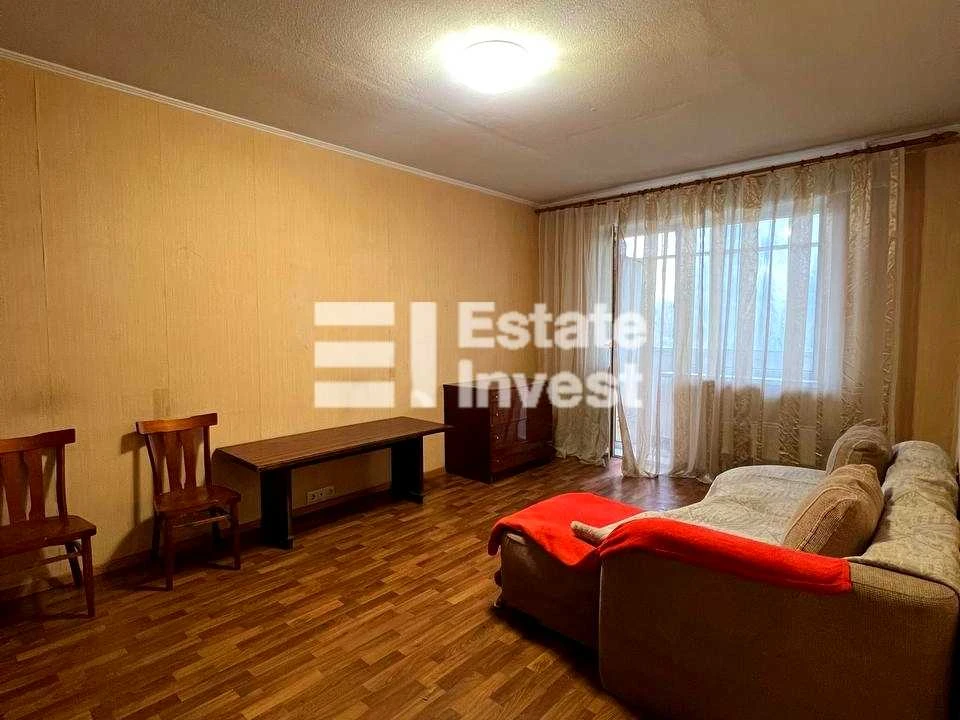 Apartment. Ivan Vykhovs'kyi Street, Kyiv