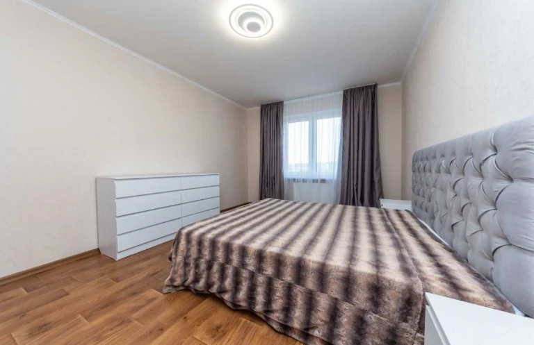 Сдам трехкомнатную квартиру (95 м²) в Киеве, Оболонский район