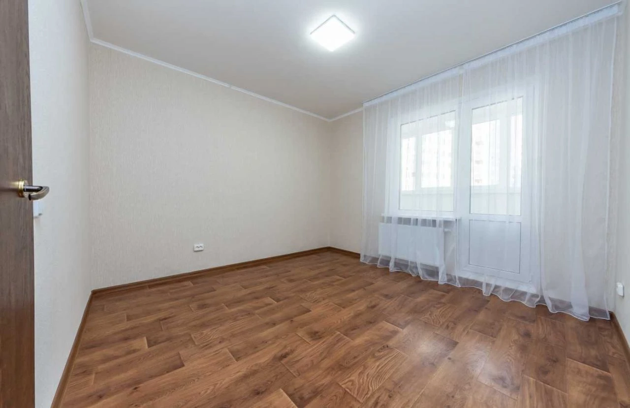 Сдам трехкомнатную квартиру (95 м²) в Киеве, Оболонский район