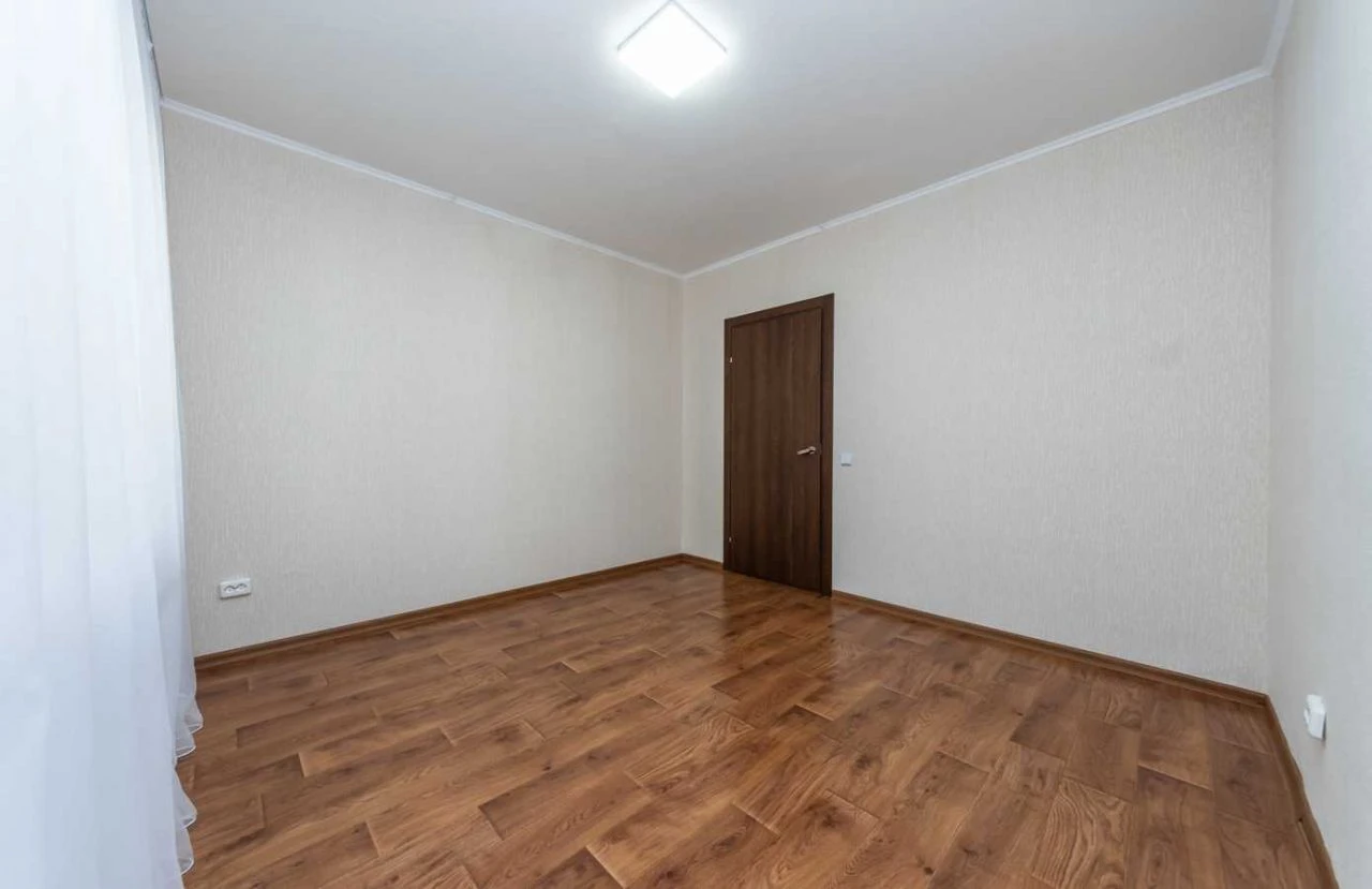Сдам трехкомнатную квартиру (95 м²) в Киеве, Оболонский район