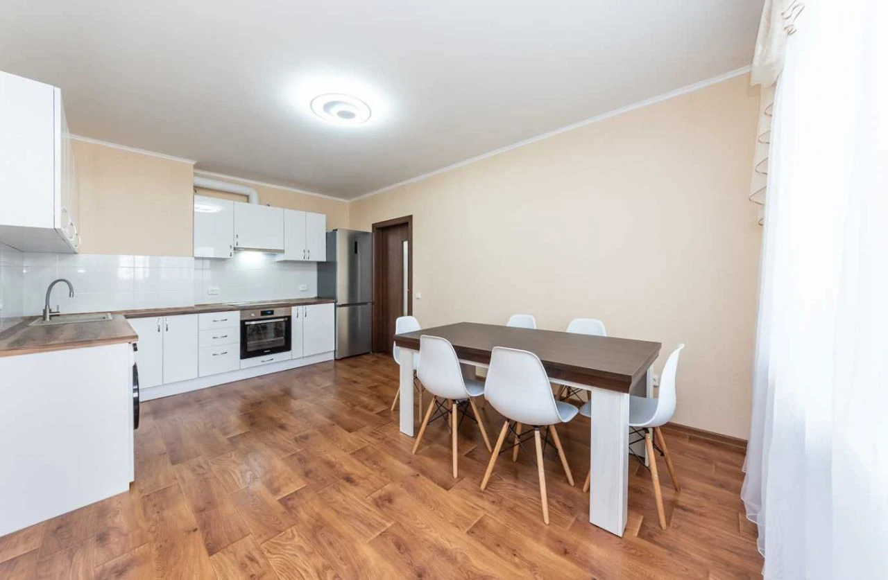 Сдам трехкомнатную квартиру (95 м²) в Киеве, Оболонский район