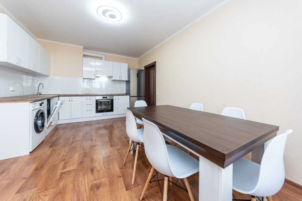 Сдам трехкомнатную квартиру (95 м²) в Киеве, Оболонский район