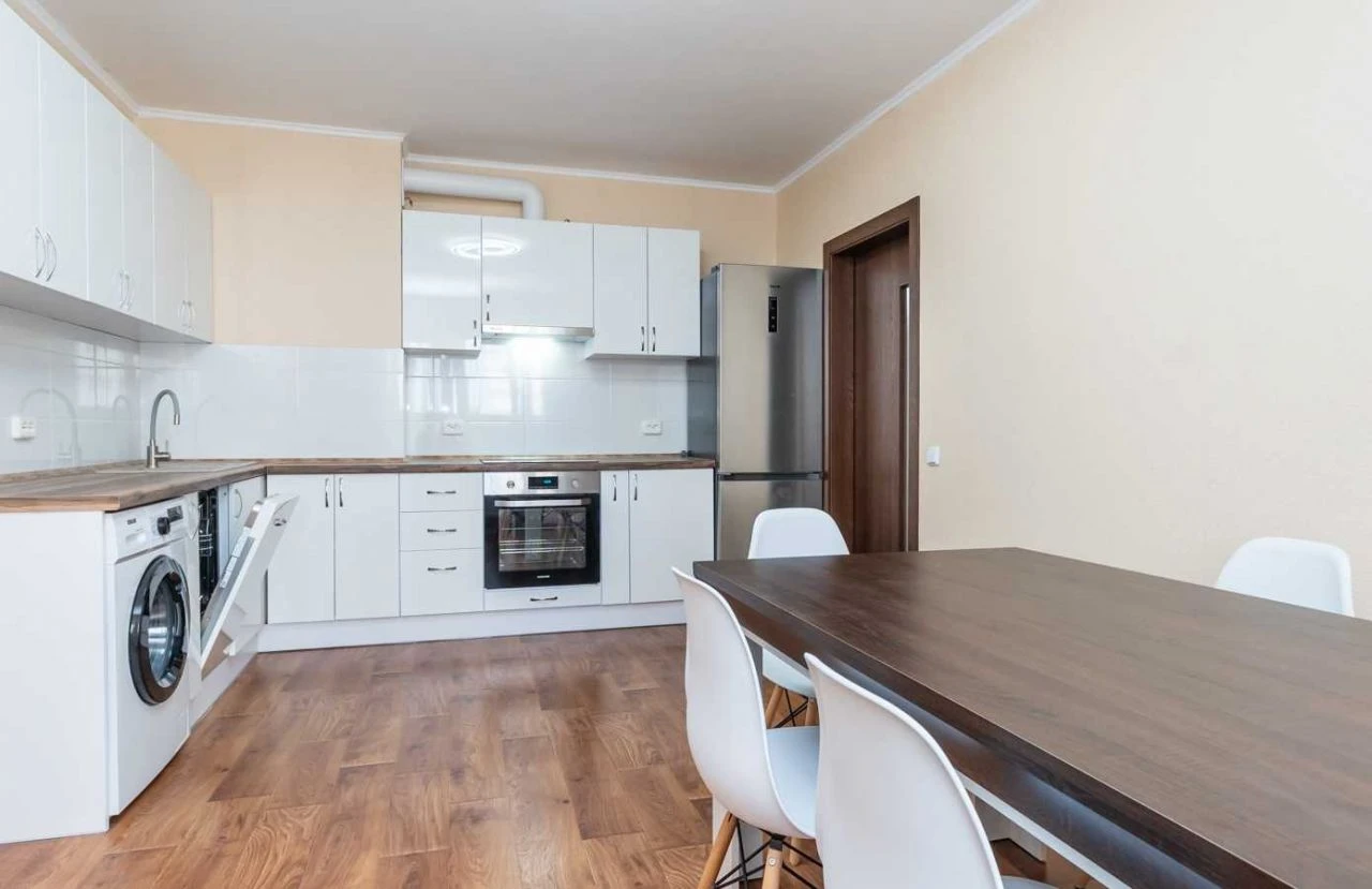 Сдам трехкомнатную квартиру (95 м²) в Киеве, Оболонский район