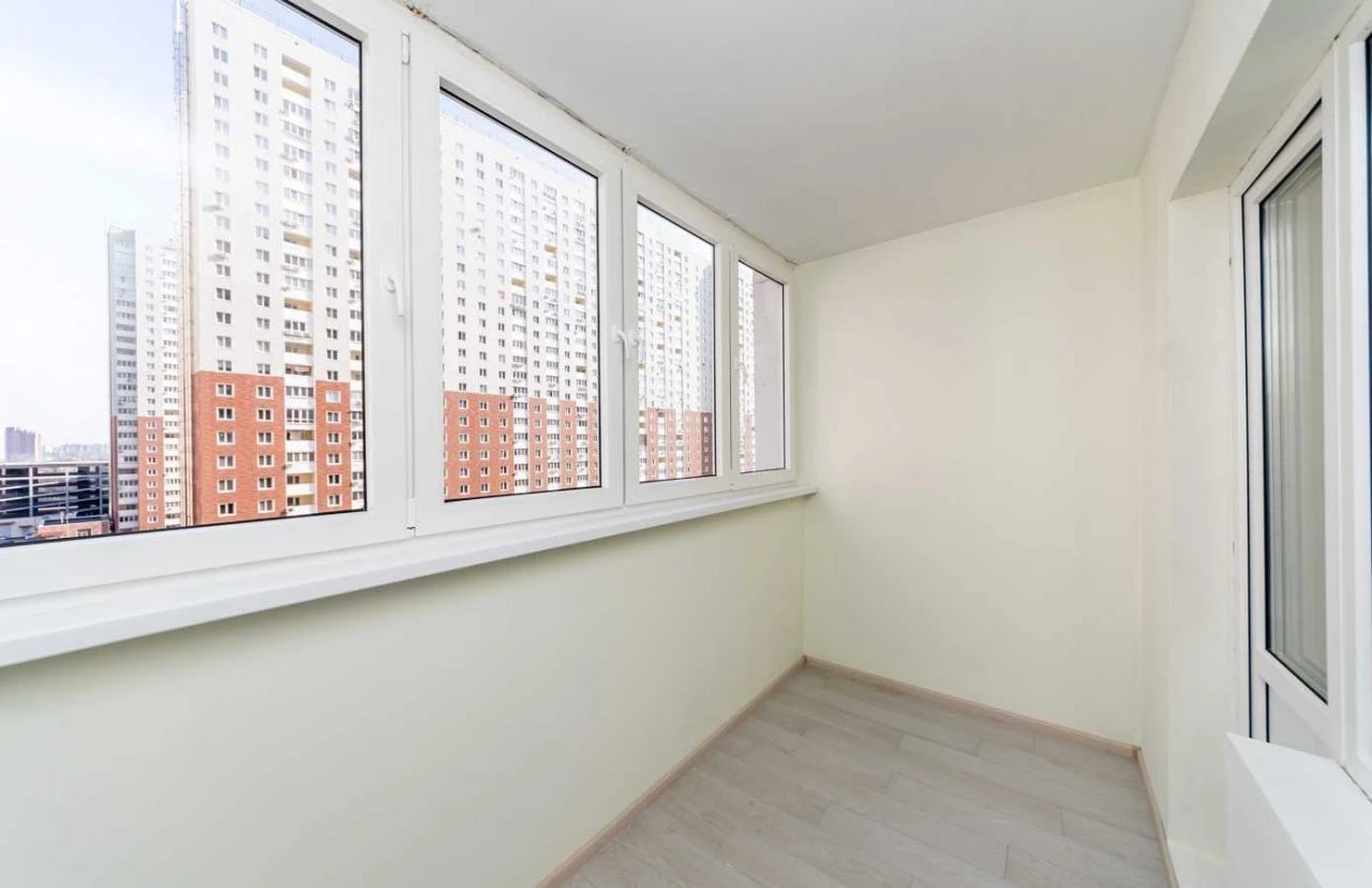 Сдам трехкомнатную квартиру (95 м²) в Киеве, Оболонский район