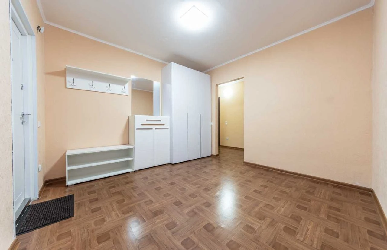 Сдам трехкомнатную квартиру (95 м²) в Киеве, Оболонский район