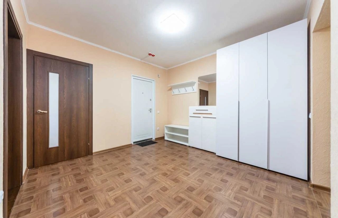 Сдам трехкомнатную квартиру (95 м²) в Киеве, Оболонский район