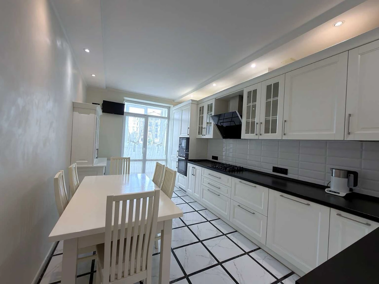 Продаж 3-кімнатна квартира 101 м² вул. Стешенка, Личаківський