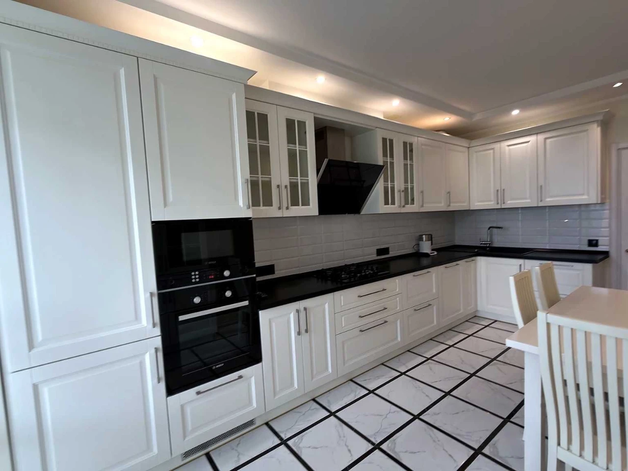 Продаж 3-кімнатна квартира 101 м² вул. Стешенка, Личаківський
