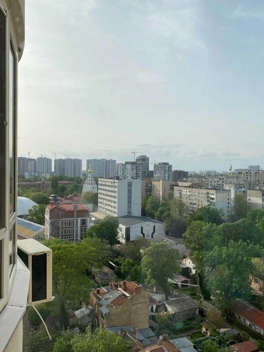 В продаже 3 ком. квартира в кирпичном доме на Кленовой с