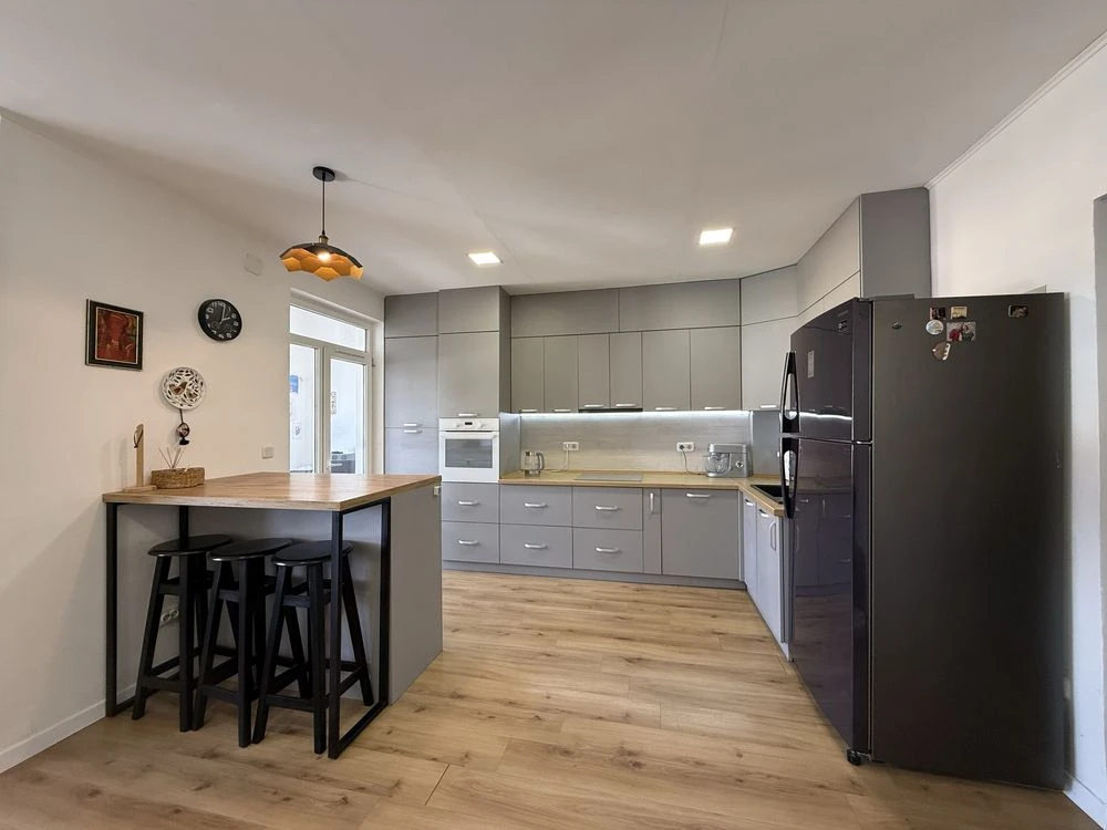 Sale of a 3-bedroom apartment on Heroi Krot Street