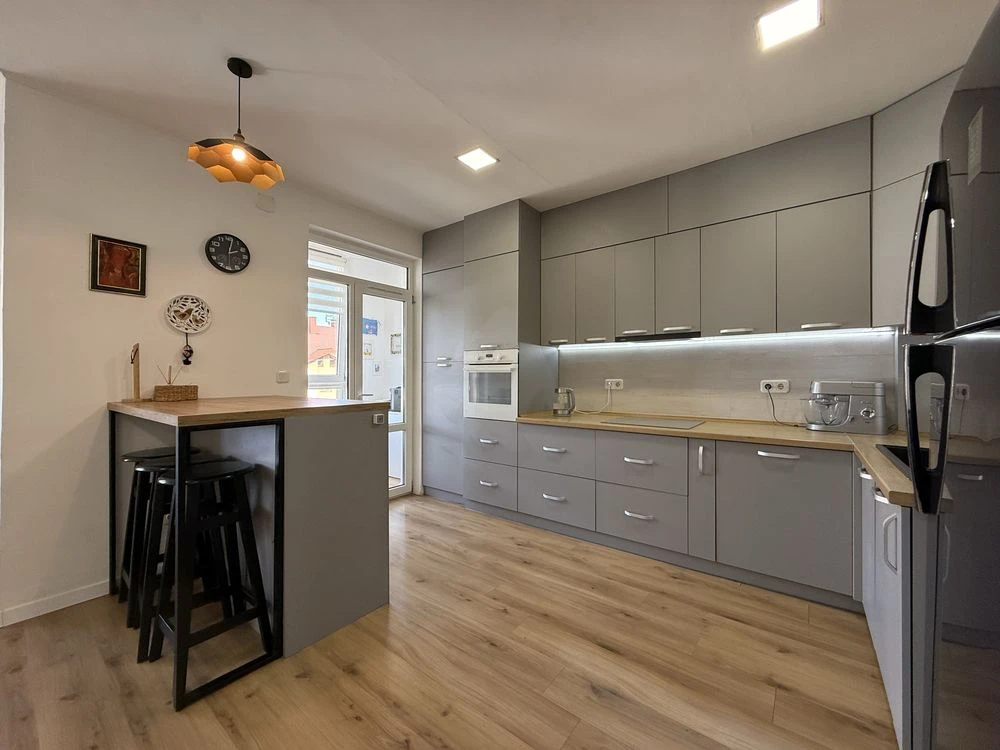 Sale of a 3-bedroom apartment on Heroi Krot Street