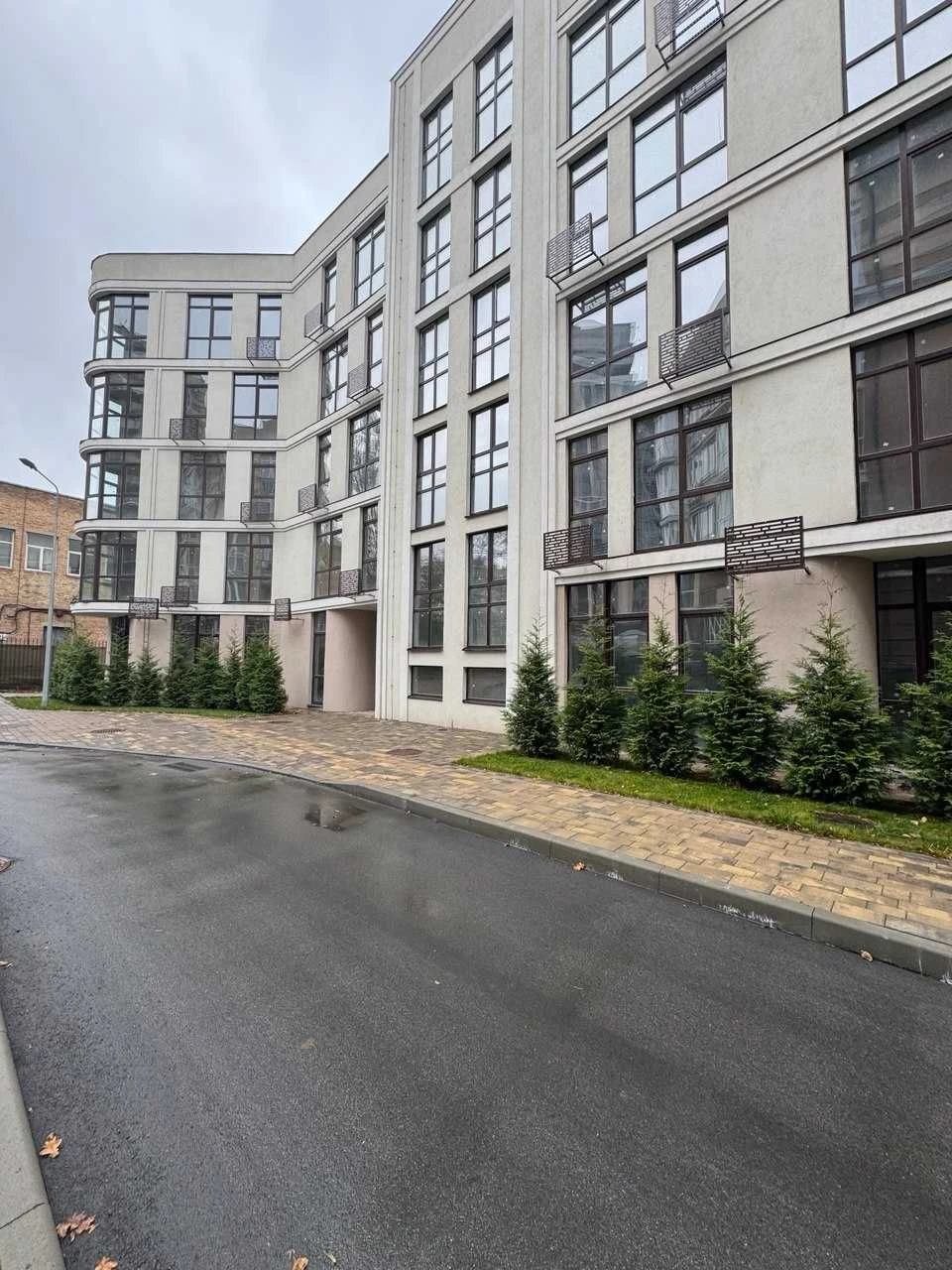 Sale of a 1-bedroom apartment in a club house on Metro logical Street