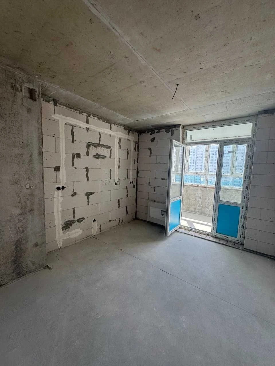 Sale of a spacious 1-bedroom apartment in the "Odessky Bulvar" residential complex