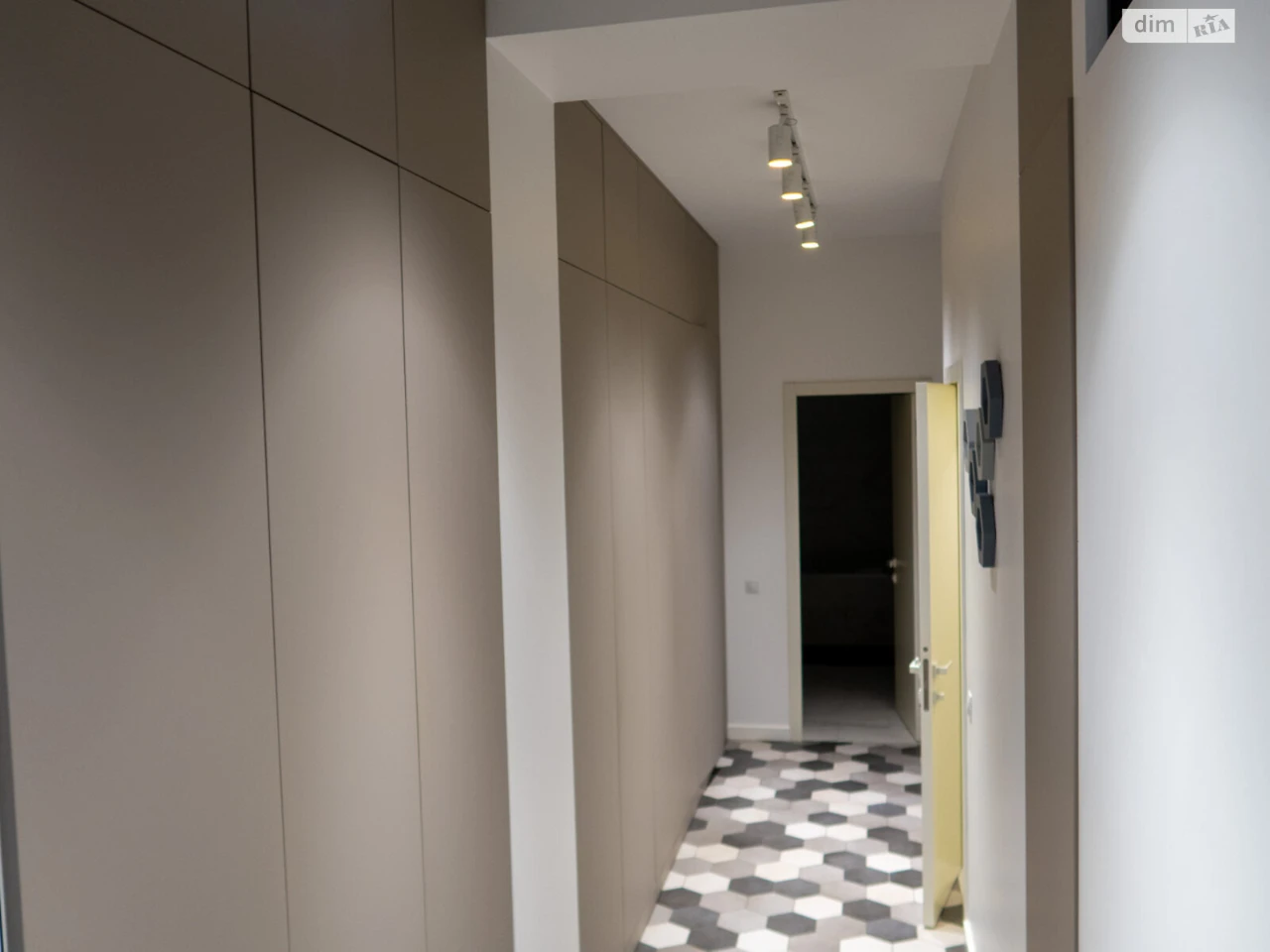 Apartment for Sale - Obol'