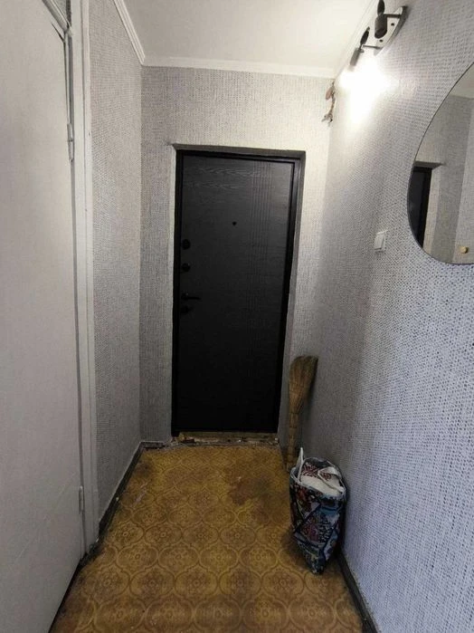 продам 3 кімнатну вул. Східна