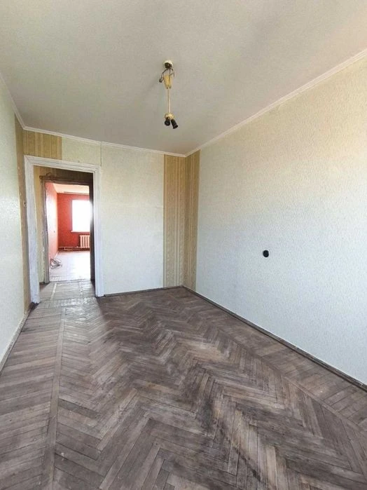 продам 3 кімнатну вул. Східна
