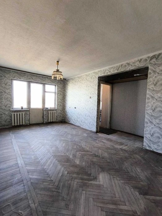 продам 3 кімнатну вул. Східна