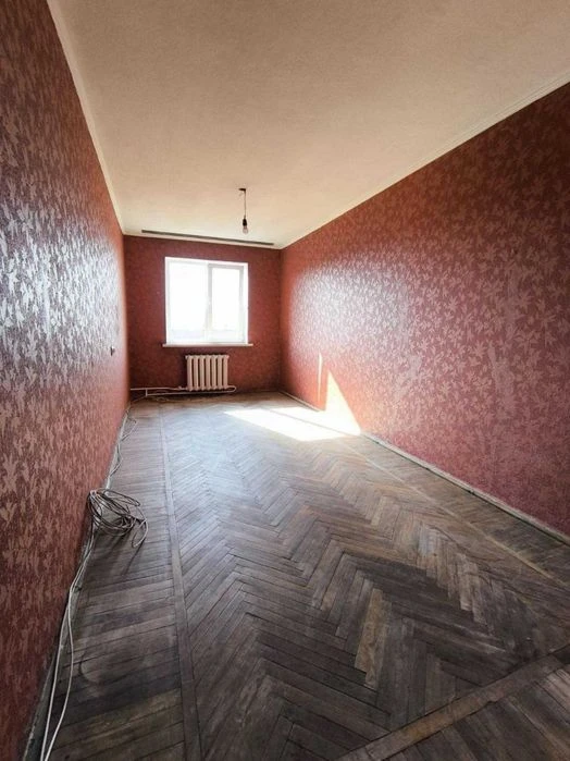 продам 3 кімнатну вул. Східна