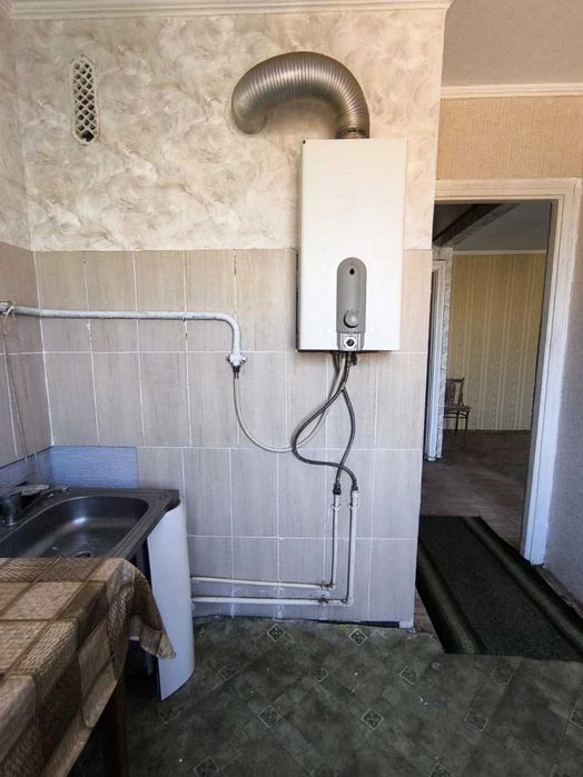 продам 3 кімнатну вул. Східна